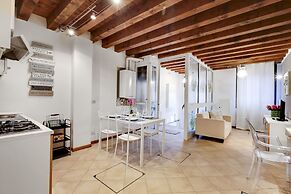 Venice Style Apartments