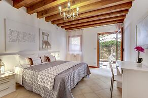 Venice Style Apartments