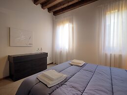 Venice Style Apartments