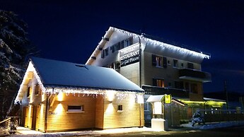 Logis Hôtel Le Gai Pinson