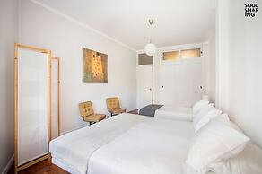 Pátio do Bolhão by Soulsharing