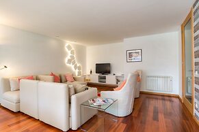Pretty Porto Apartment by Soulsharing