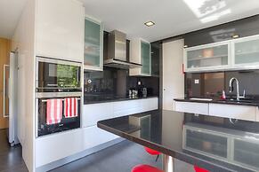 Pretty Porto Apartment by Soulsharing