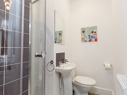 Townhouse Plus @ 40 West St
