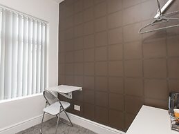 Townhouse Plus @ 40 West St