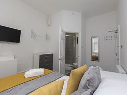 Townhouse Plus @ 40 West St