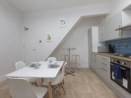 Townhouse Plus @ 40 West St