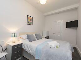 Townhouse Plus @ 40 West St