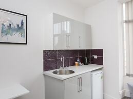Townhouse Plus @ 40 West St