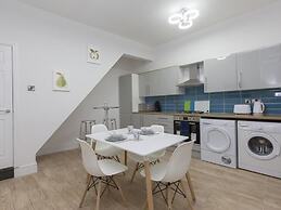 Townhouse Plus @ 40 West St