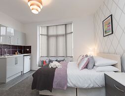 Townhouse Plus @ 40 West St