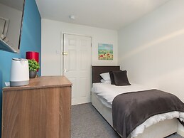 Townhouse Plus @ 40 West St