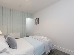Townhouse Plus @ 40 West St