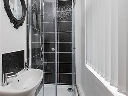 Townhouse Plus @ 40 West St