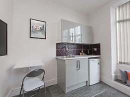 Townhouse Plus @ 40 West St