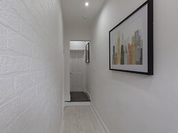 Townhouse Plus @ 40 West St