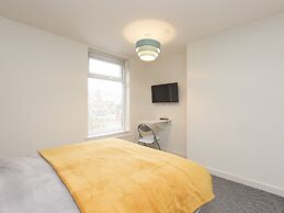 Townhouse Plus @ 40 West St