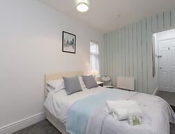 Townhouse Plus @ 40 West St