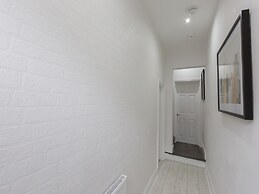 Townhouse Plus @ 40 West St