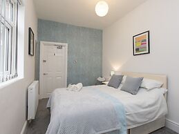 Townhouse Plus @ 40 West St