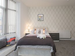 Townhouse Plus @ 40 West St