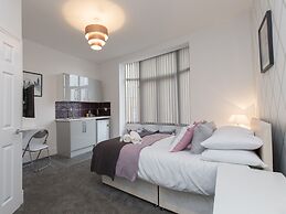 Townhouse Plus @ 40 West St