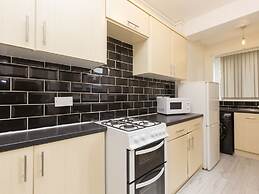 Townhouse Plus @ 40 West St