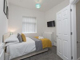 Townhouse Plus @ 40 West St