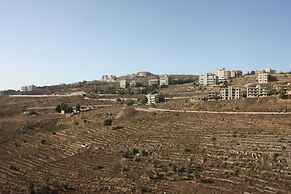Al Sakhra Hotel