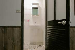 Red House & Old Lane