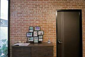 Red House & Old Lane