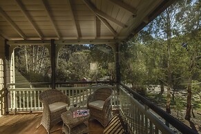 Yarrangobilly Caves House