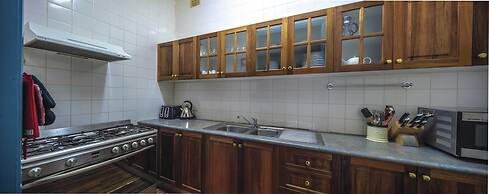 Yarrangobilly Caves House