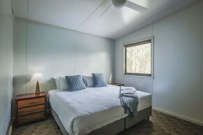 Yarrangobilly Caves House