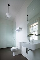 Yarrangobilly Caves House