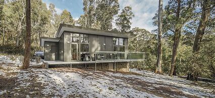 Yarrangobilly Caves House