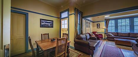 Yarrangobilly Caves House