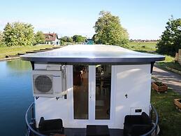 Gite Péniche Mon'Ro