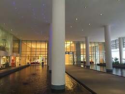 Marc Residence B2906 by SYNC