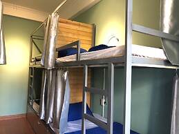 Coffee Shop & Hostel Co Hai