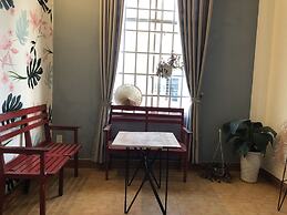 Coffee Shop & Hostel Co Hai