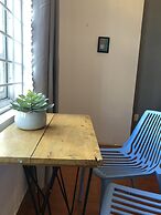 Coffee Shop & Hostel Co Hai