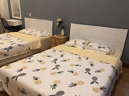 Coffee Shop & Hostel Co Hai