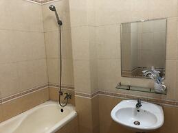 Coffee Shop & Hostel Co Hai