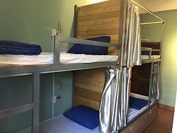 Coffee Shop & Hostel Co Hai