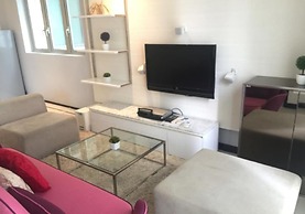 Marc Residence A26-10 by SYNC