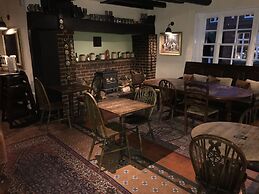 The Kings Arms Hotel