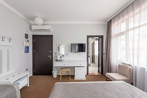 Delight Deluxe Hotel and Spa