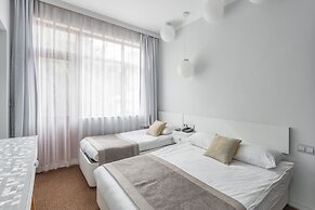 Delight Deluxe Hotel and Spa