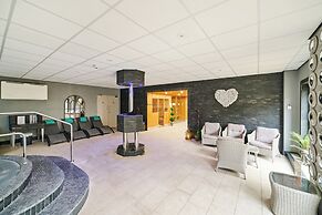 COMIS Hotel & Golf Resort